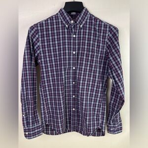 J. Crew Classic Button Down Shirt Timeless Style Men’s Size Small 100% Cotton